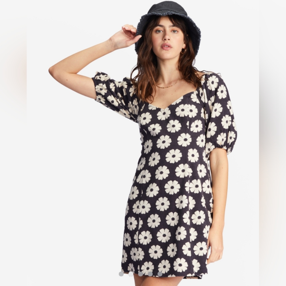 Billabong Paradise Mini Dress. Size M